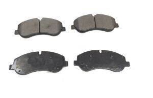 TRANSIT MK8 & CUSTOM FRONT BRAKE PADS 2.2 FWD RWD 2012 ON 2391870